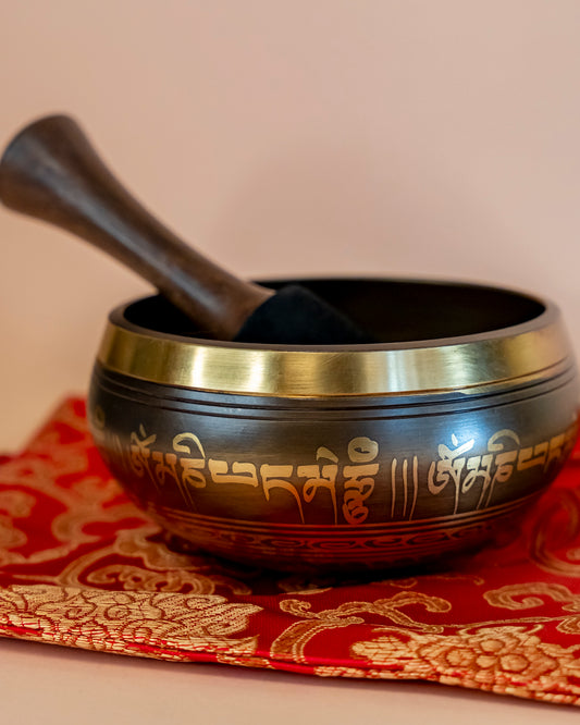 Tibetan singing bowl with 5 metals