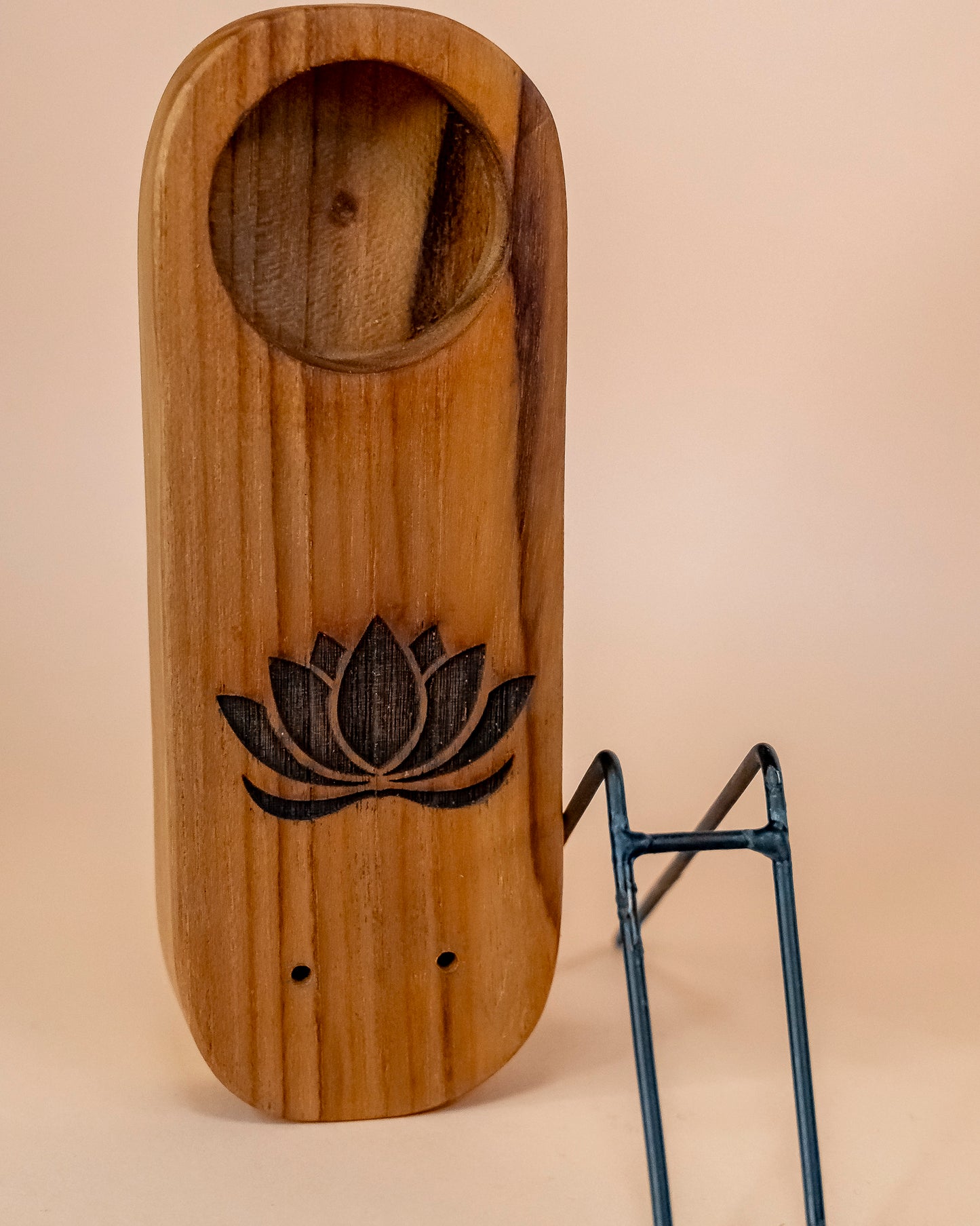 QUEMADOR ARTESANAL PALO SANTO FLOR DE LOTO