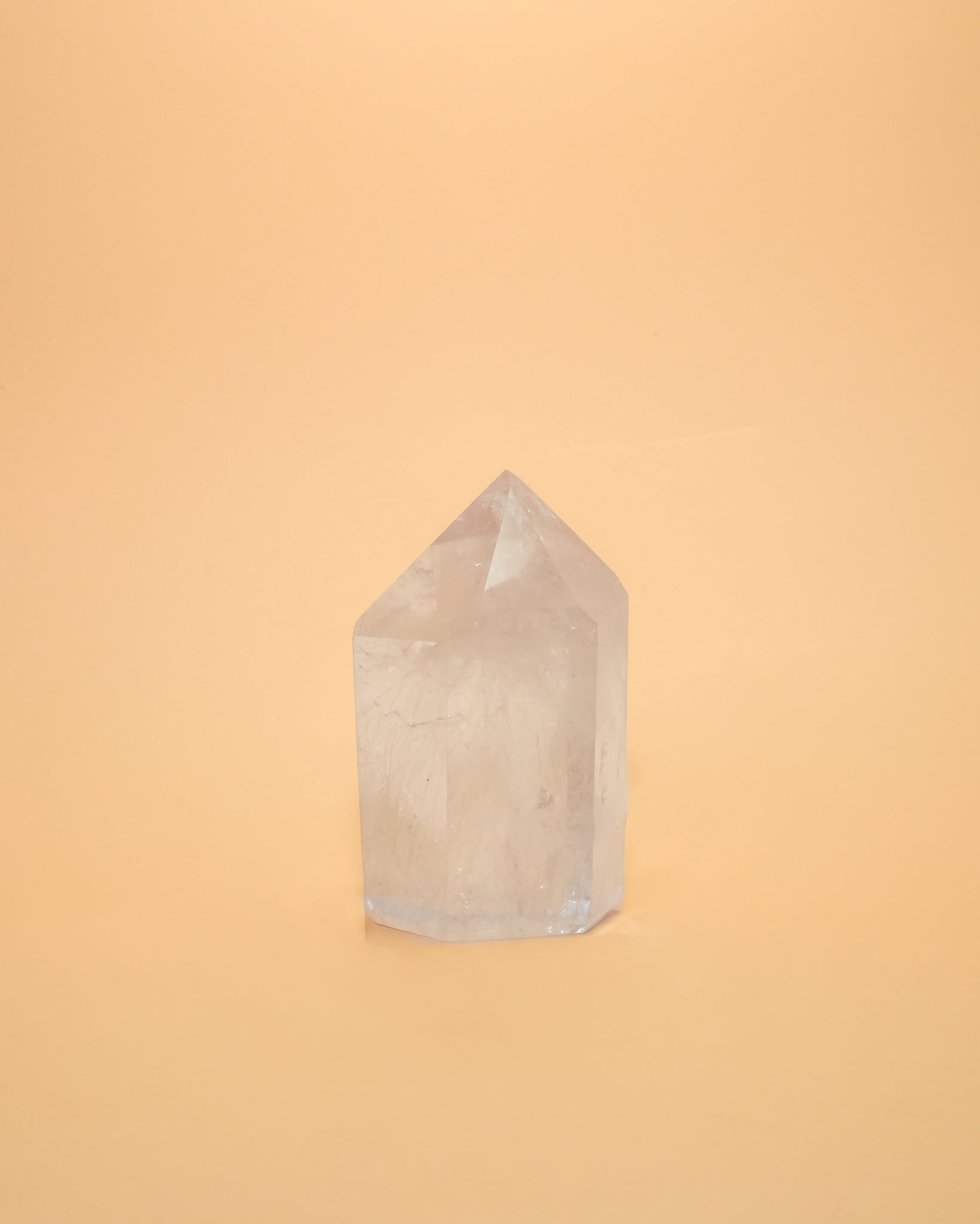 QUARTZ POINT WITH RUTILE INCLUSION