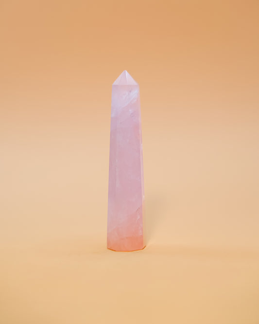 OBELISCO DE CUARZO ROSA