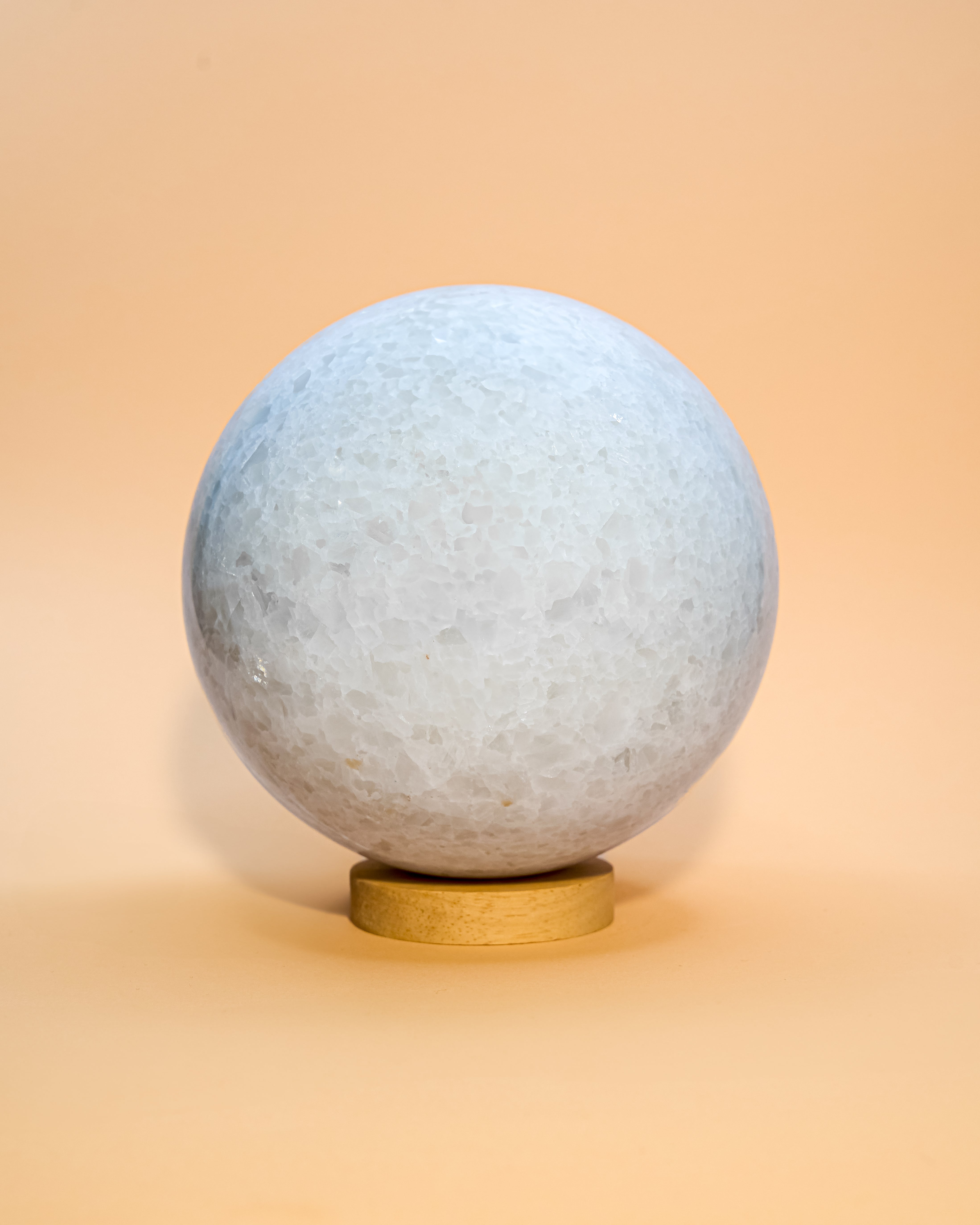 WHITE QUARTZ SPHERE