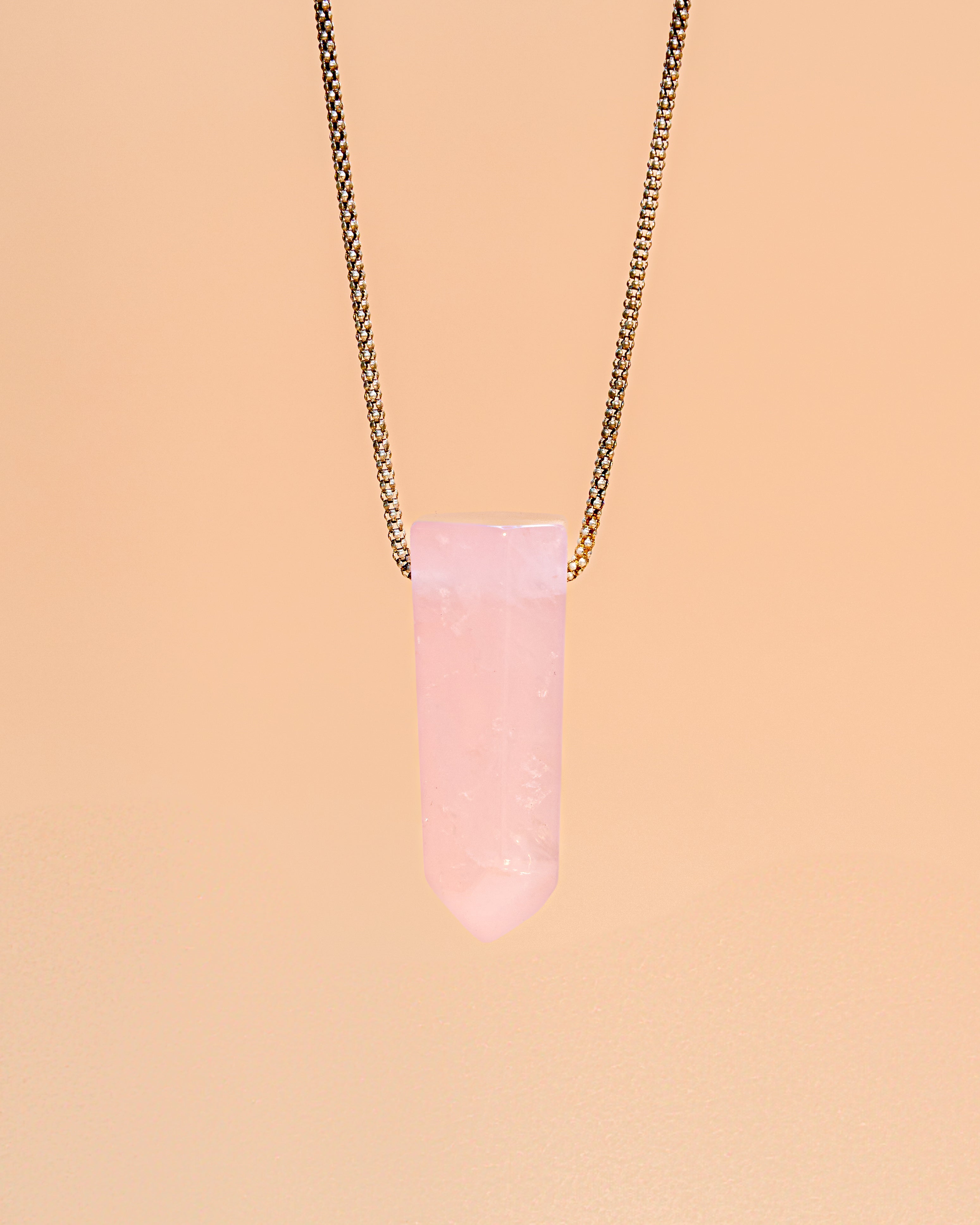 Colgante de Obelisco de Cuarzo Rosa