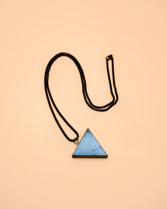 SHUNGUITE TRIANGLE by AURA