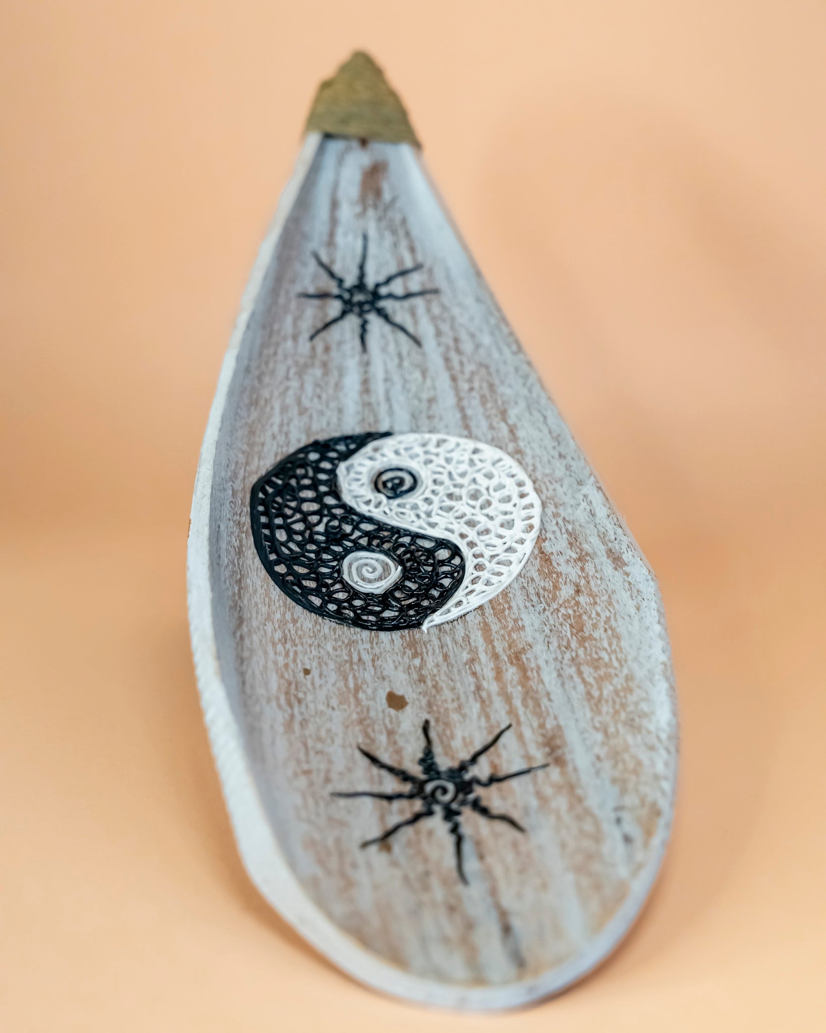 YING YANG COCONUT LEAF INCENSE BURNER